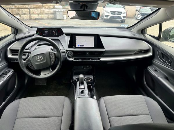 2025 TOYOTA PRIUS