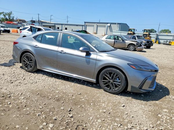 2025 TOYOTA CAMRY