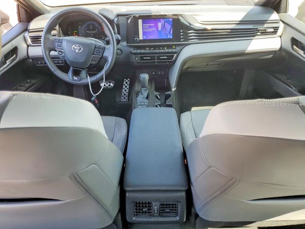 2025 TOYOTA CAMRY