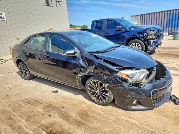 2015 TOYOTA COROLLA