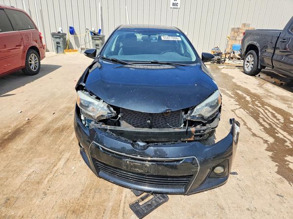 2015 TOYOTA COROLLA
