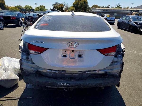 2013 HYUNDAI ELANTRA