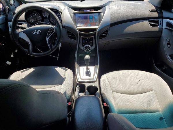 2013 HYUNDAI ELANTRA