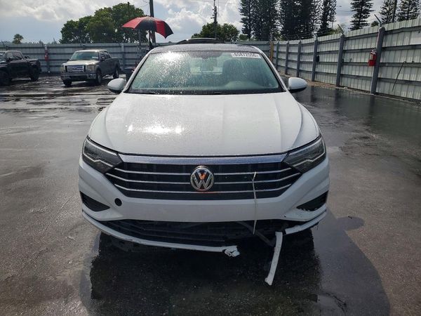 2021 VOLKSWAGEN JETTA S / SE / R-Line