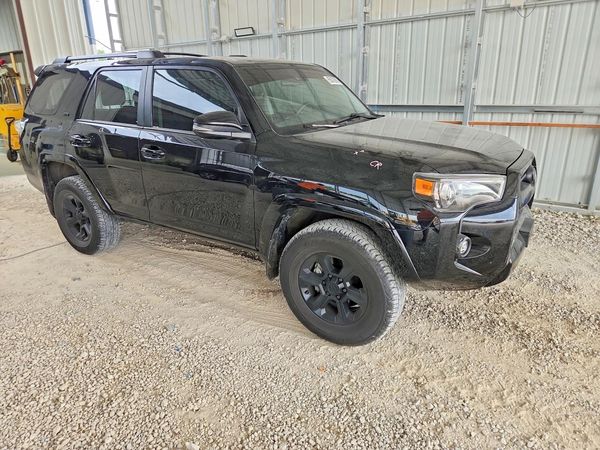 2023 TOYOTA 4RUNNER SR5 Prem