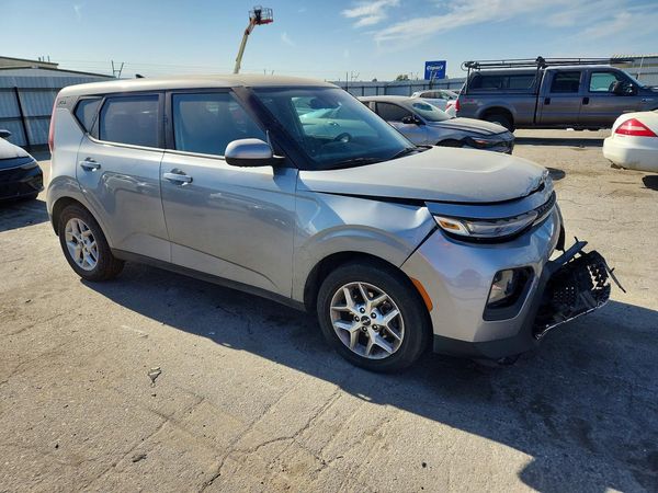 2022 KIA SOUL