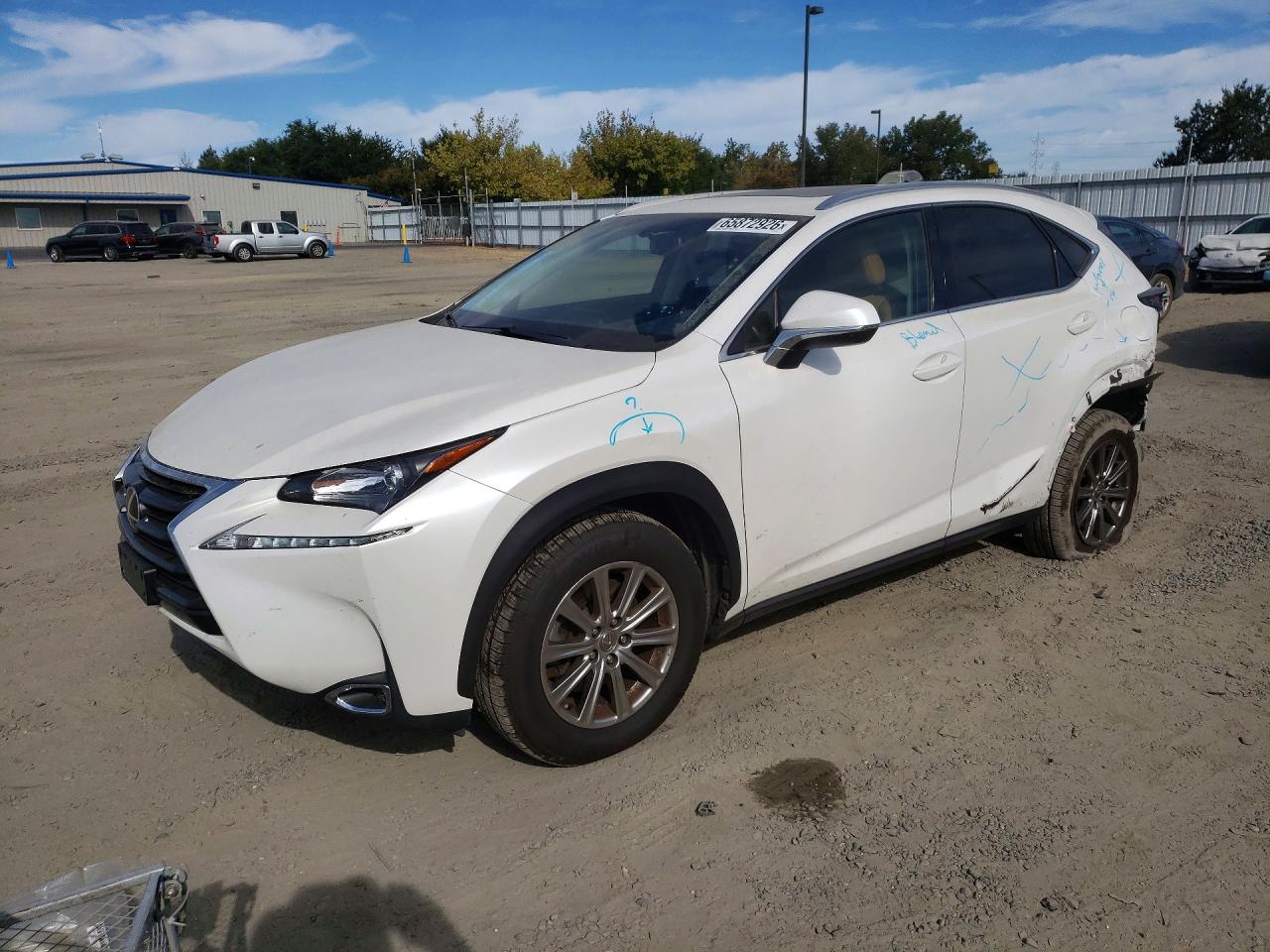 2015 LEXUS NX 200t Luxury — Front 3/4