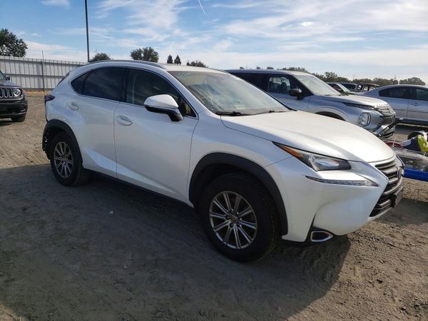 2015 LEXUS NX 200t Luxury — Passenger 3/4