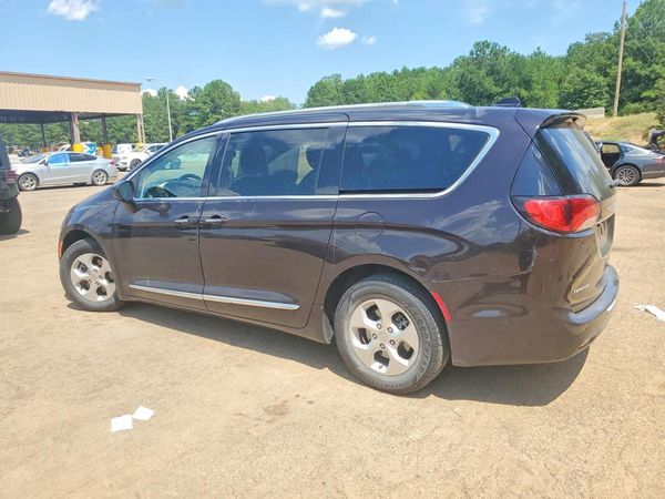 2017 CHRYSLER PACIFICA Touring L Plus — DSRA