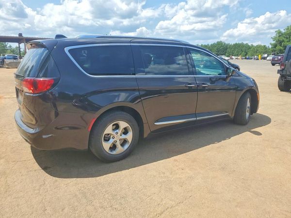 2017 CHRYSLER PACIFICA Touring L Plus — PSRA