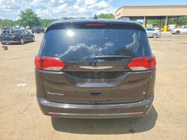 2017 CHRYSLER PACIFICA Touring L Plus — DIRR