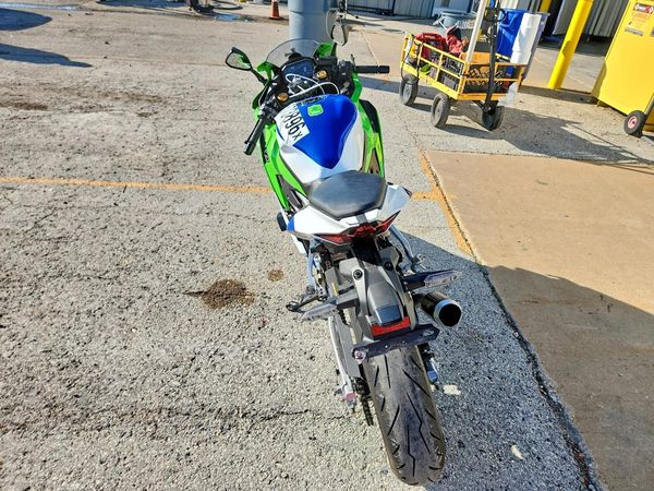 2024 KAWASAKI ZX400