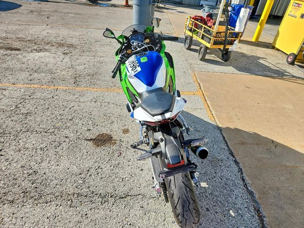 2024 KAWASAKI ZX400