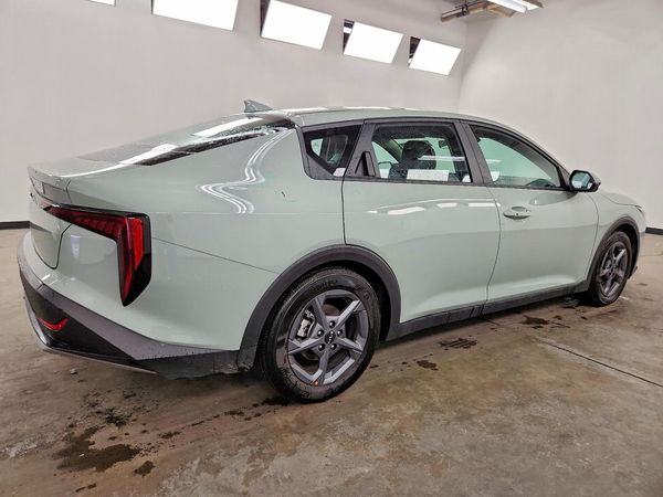 2026 KIA K4 LX, LXS