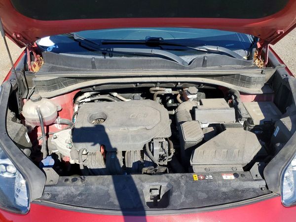 2021 KIA SPORTAGE LX — Engine bay