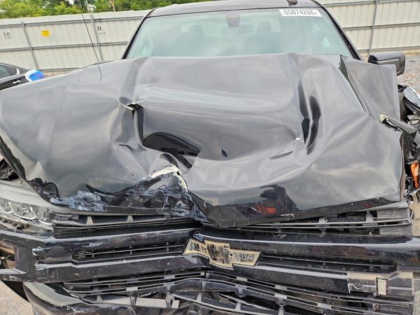 2019 CHEVROLET SILVERADO RST — Engine bay