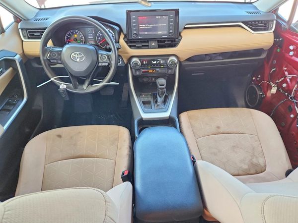 2020 TOYOTA RAV4 XLE