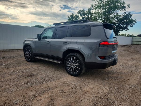 2024 LEXUS GX 550