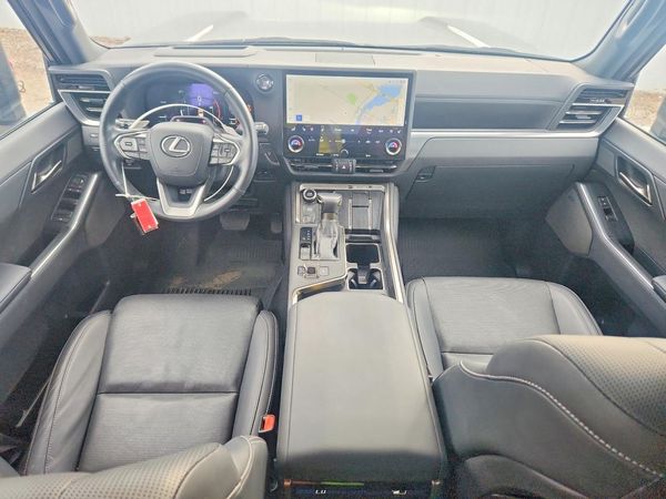 2024 LEXUS GX 550