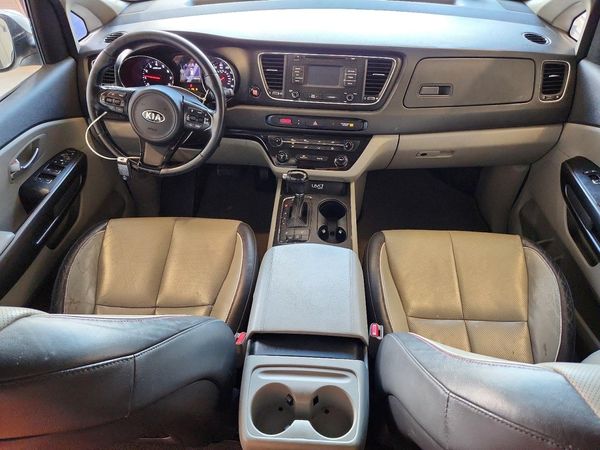 2017 KIA SEDONA