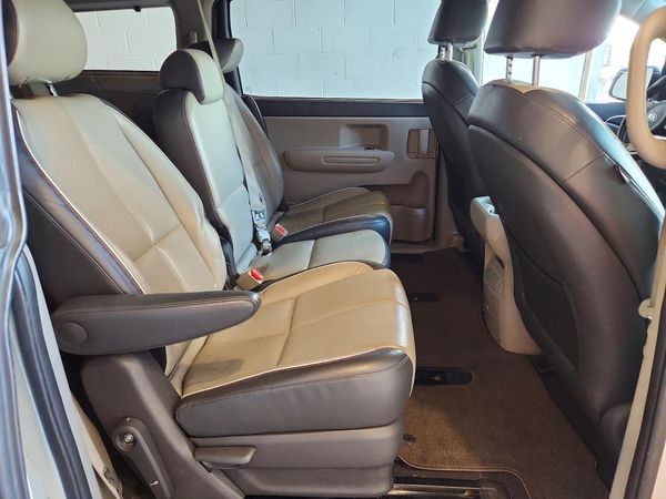 2017 KIA SEDONA