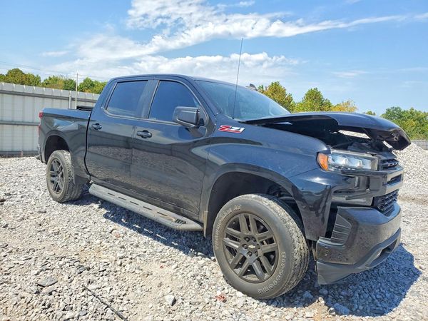 2020 CHEVROLET SILVERADO RST — Passenger 3/4