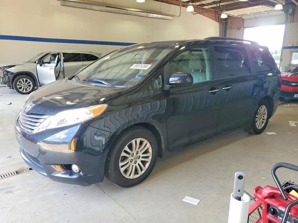 2015 TOYOTA SIENNA