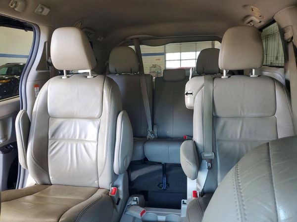 2015 TOYOTA SIENNA