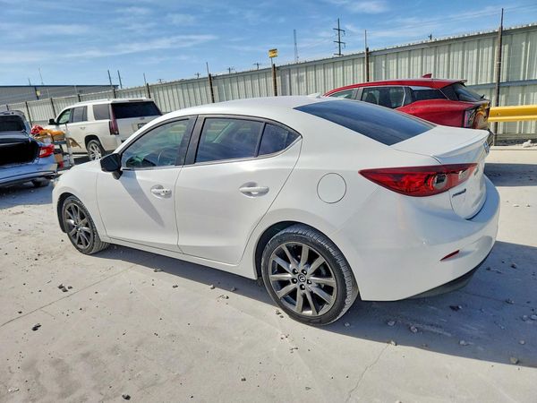 2018 MAZDA 3