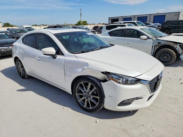 2018 MAZDA 3