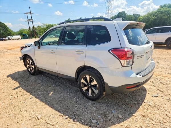 2018 SUBARU FORESTER Limited