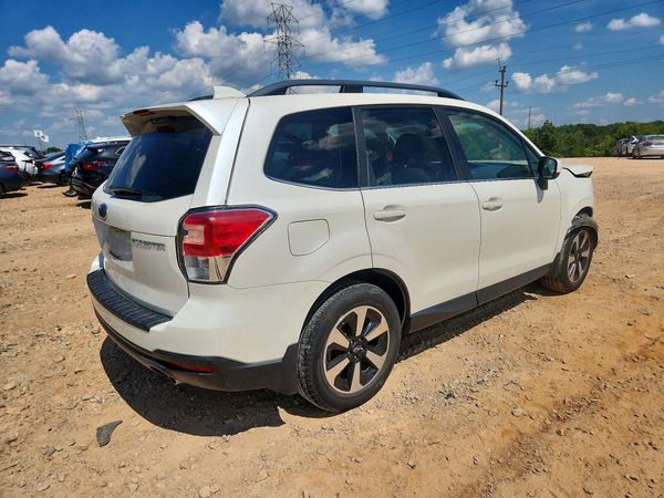 2018 SUBARU FORESTER Limited