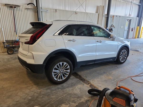 2024 CADILLAC XT4 Premium Luxury — PSRA