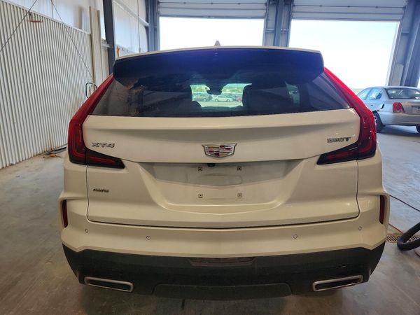 2024 CADILLAC XT4 Premium Luxury — DIRR