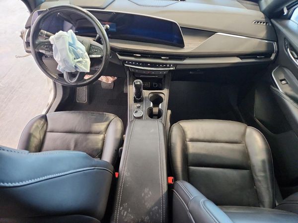 2024 CADILLAC XT4 Premium Luxury — CKPT