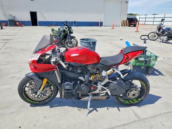 2012 DUCATI SUPERBIKE