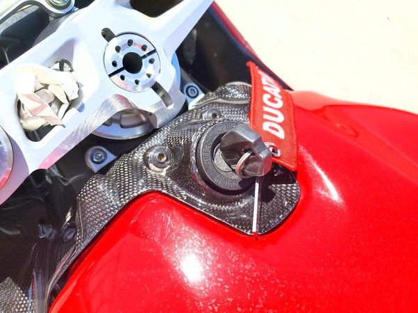 2012 DUCATI SUPERBIKE