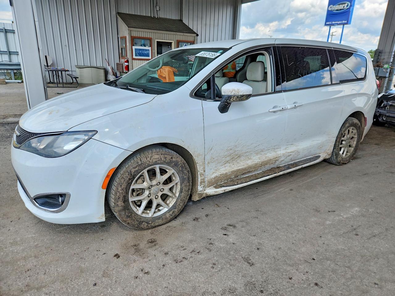 2017 CHRYSLER PACIFICA Touring