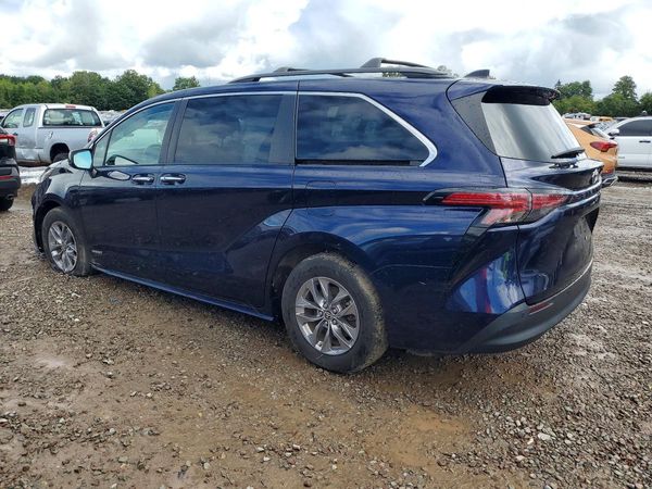 2021 TOYOTA SIENNA XLE Plus Package