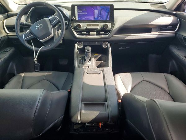 2025 TOYOTA GRAND HIGHLANDER