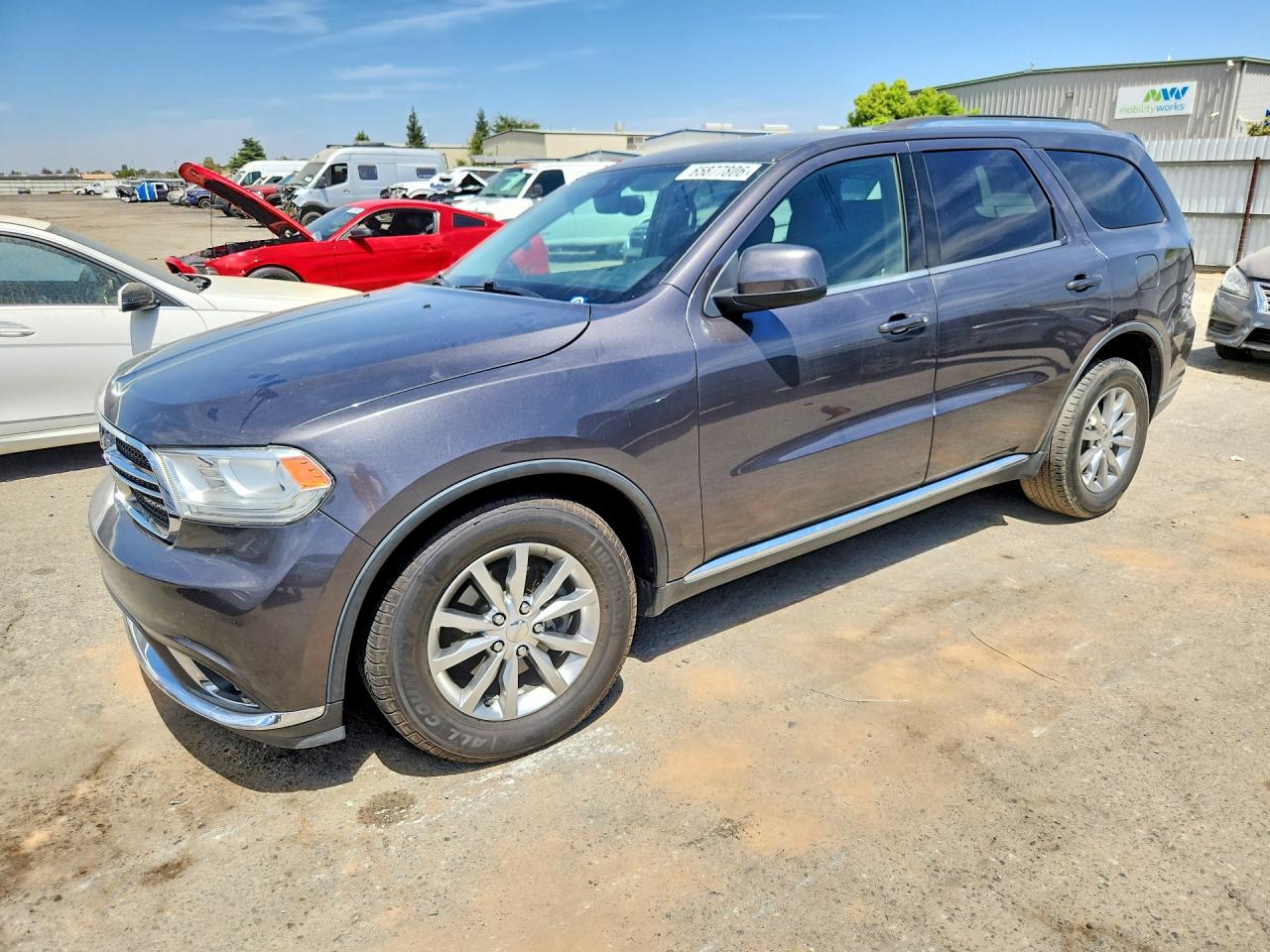 2017 DODGE DURANGO SXT — Front 3/4