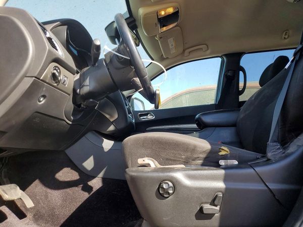 2017 DODGE DURANGO SXT — DENT