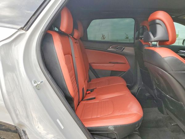 2023 KIA SPORTAGE SX-PRESTIGE or SX-P