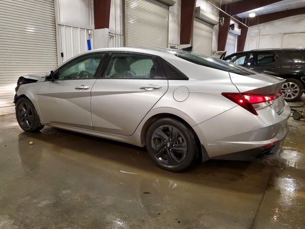 2022 HYUNDAI ELANTRA SEL