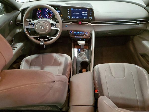 2022 HYUNDAI ELANTRA SEL