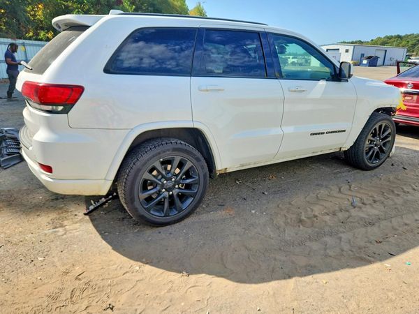 2019 JEEP GRAND CHEROKEE Laredo