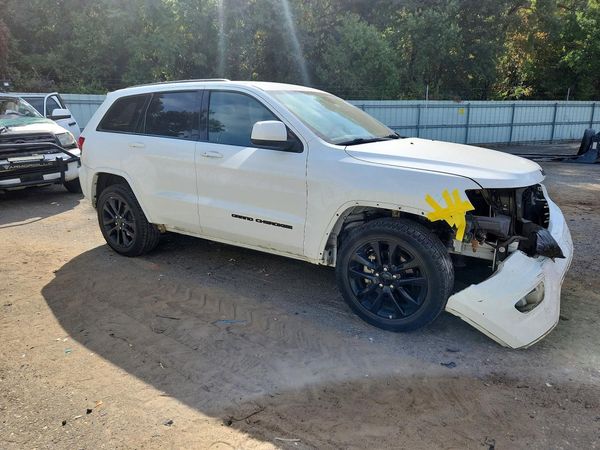 2019 JEEP GRAND CHEROKEE Laredo