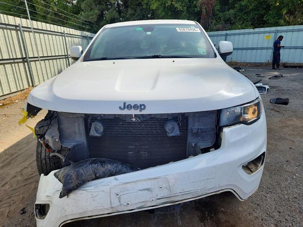2019 JEEP GRAND CHEROKEE Laredo