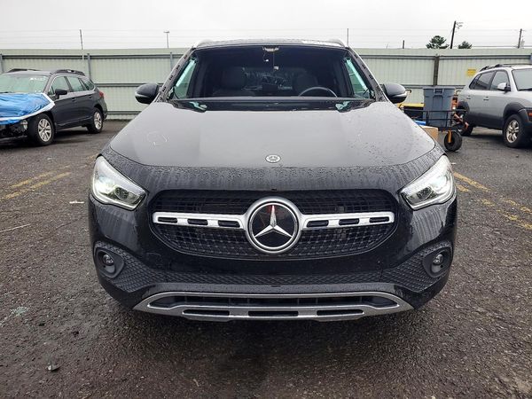 2022 MERCEDES-BENZ GLA