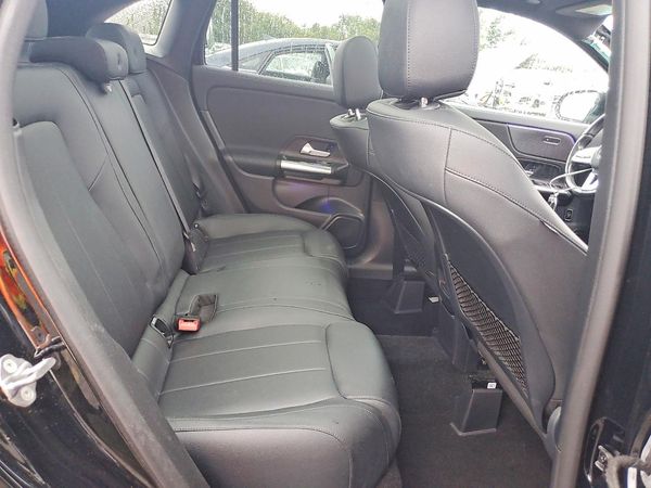 2022 MERCEDES-BENZ GLA